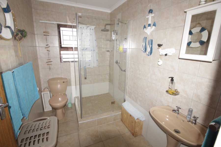 3 Bedroom Property for Sale in Wavecrest Eastern Cape